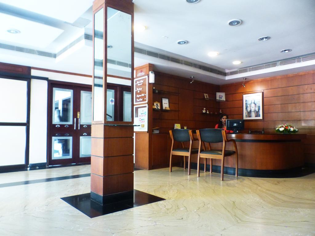 Hotel Highway Garden Kochi Esterno foto